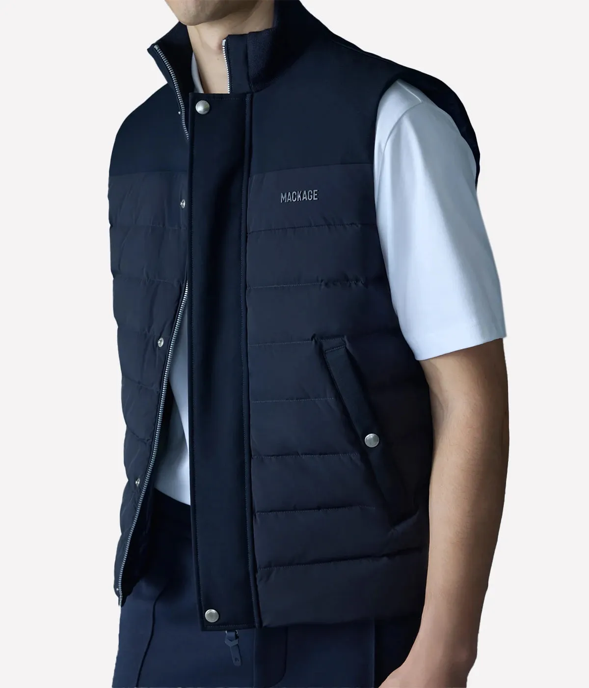 Brody Vest in Navy