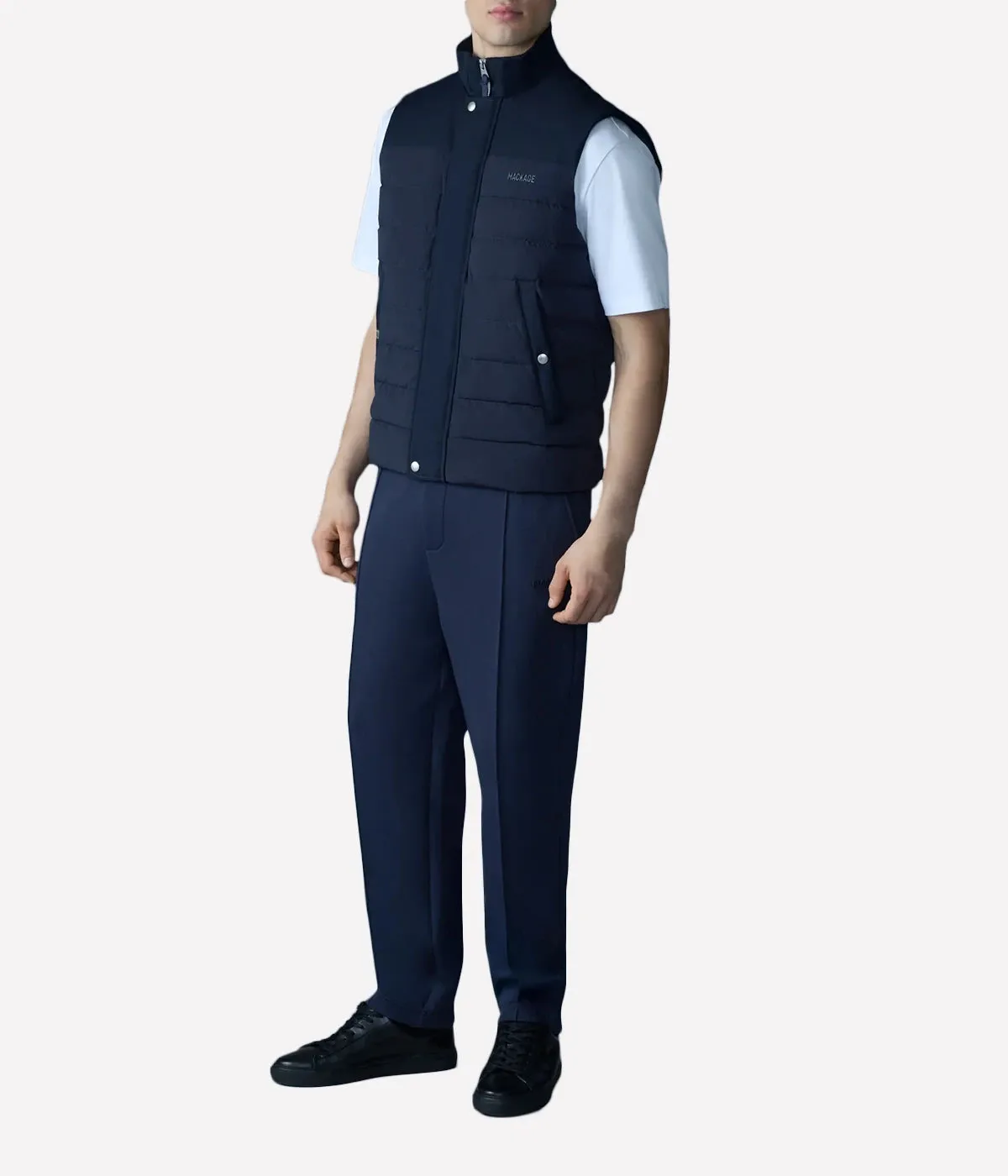 Brody Vest in Navy