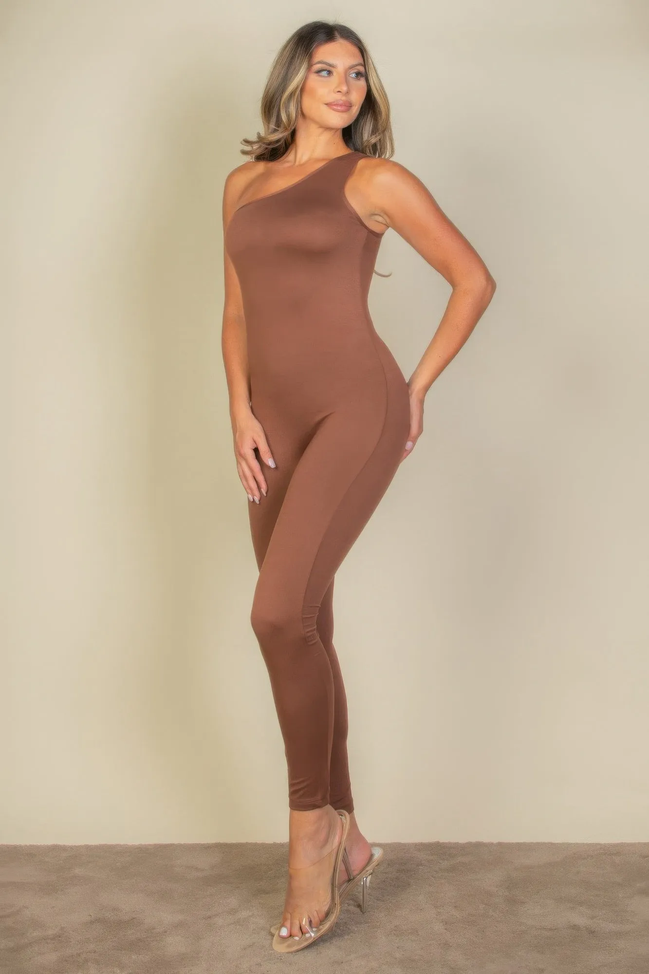 Chic Solid Color One Shoulder Jumpsuit