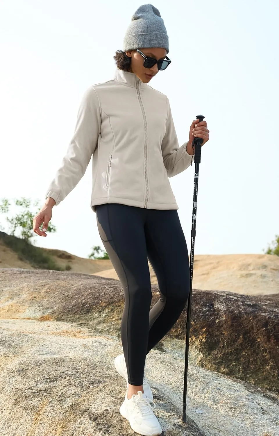 MAGCOMSEN Women's Fleece Jacket Zip Up Coat Lightweight Soft Warm Long Sleeve Jackets with Pockets for Winter