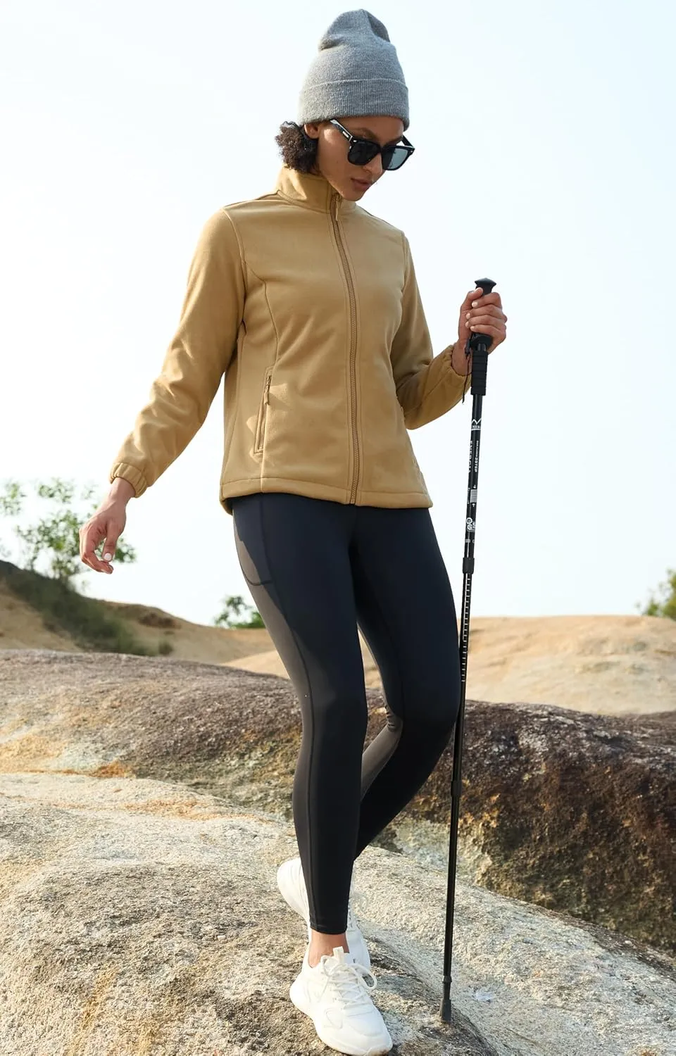 MAGCOMSEN Women's Fleece Jacket Zip Up Coat Lightweight Soft Warm Long Sleeve Jackets with Pockets for Winter