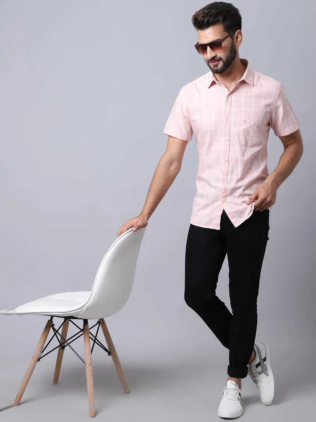 Men's Light Pink Casual Medium Checks Half Sleeve Shirt