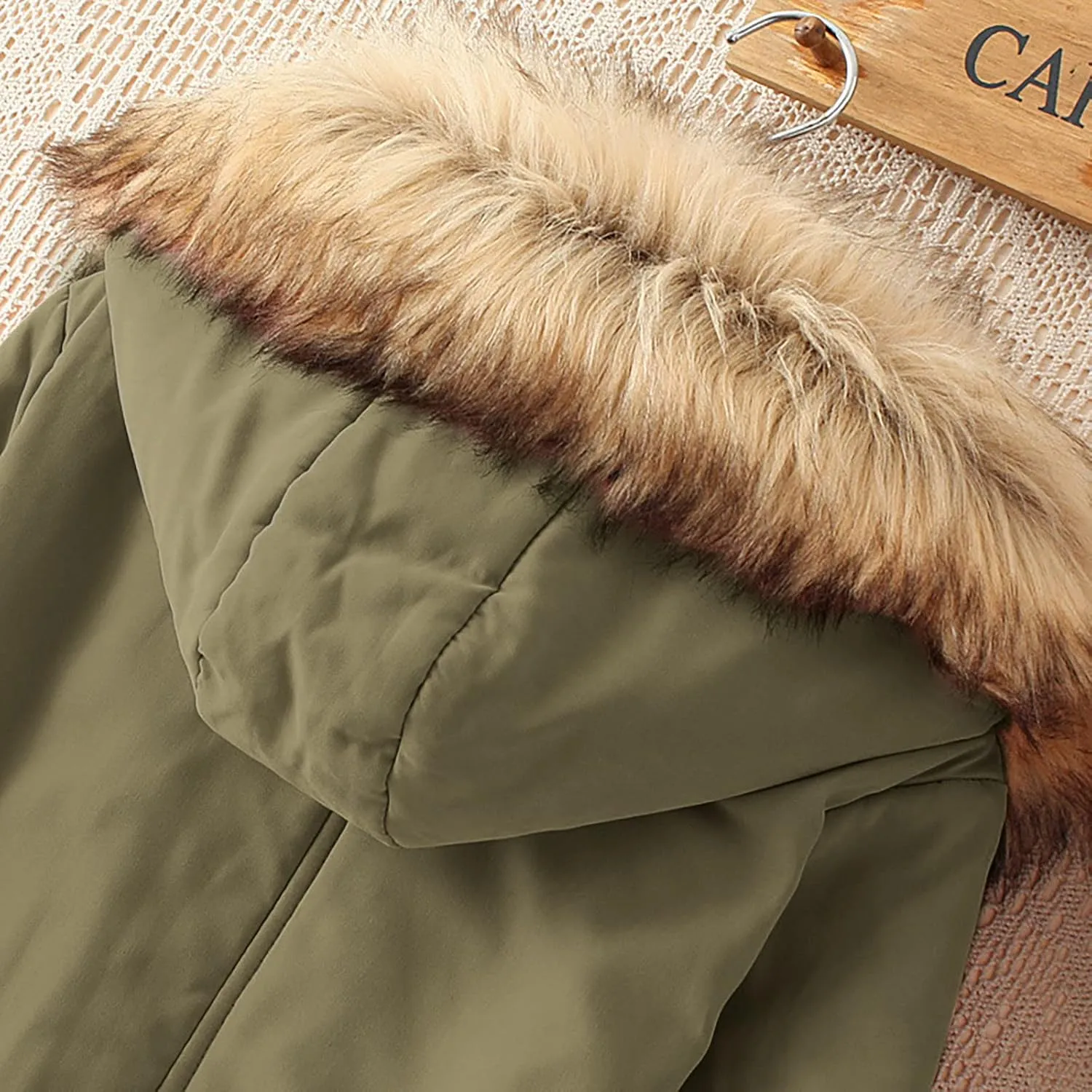 SMIDOW Winter Coats For Women 2023 Trendy Thicken Puffer Jackets With Faux Fur Hood Warm Parka Coat Outwear