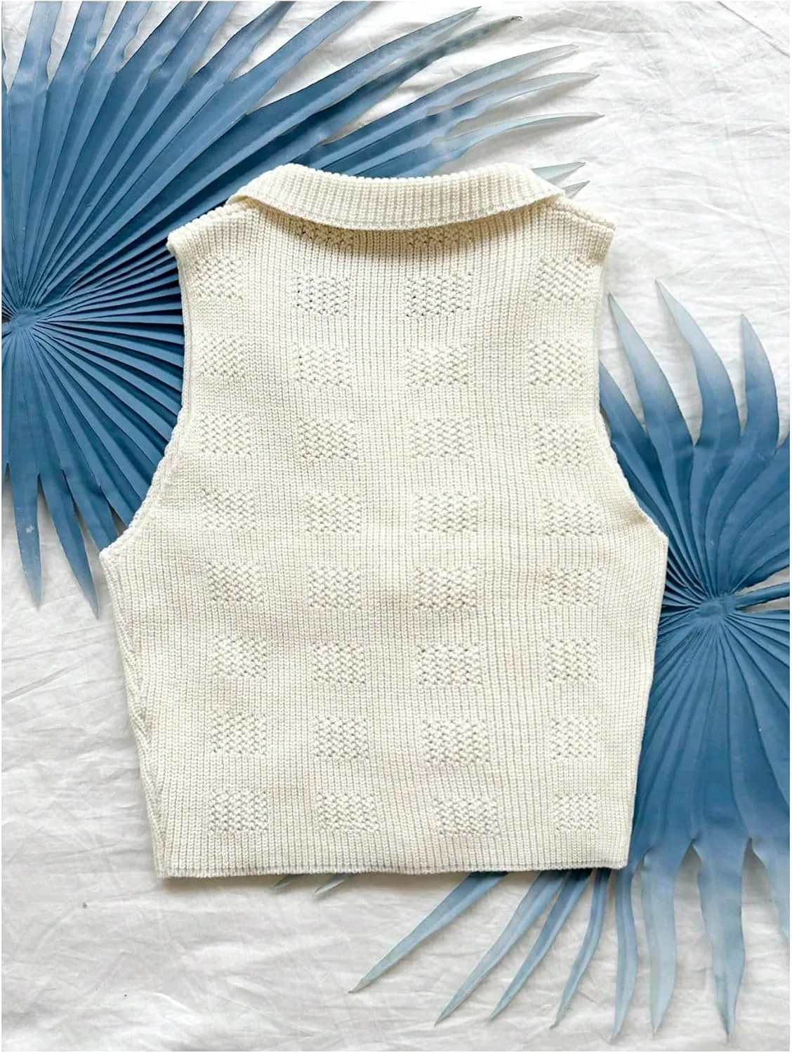 Verdusa Women's Button Front Lapel Collar Knit Crop Top Sleeveless Sweater Vest