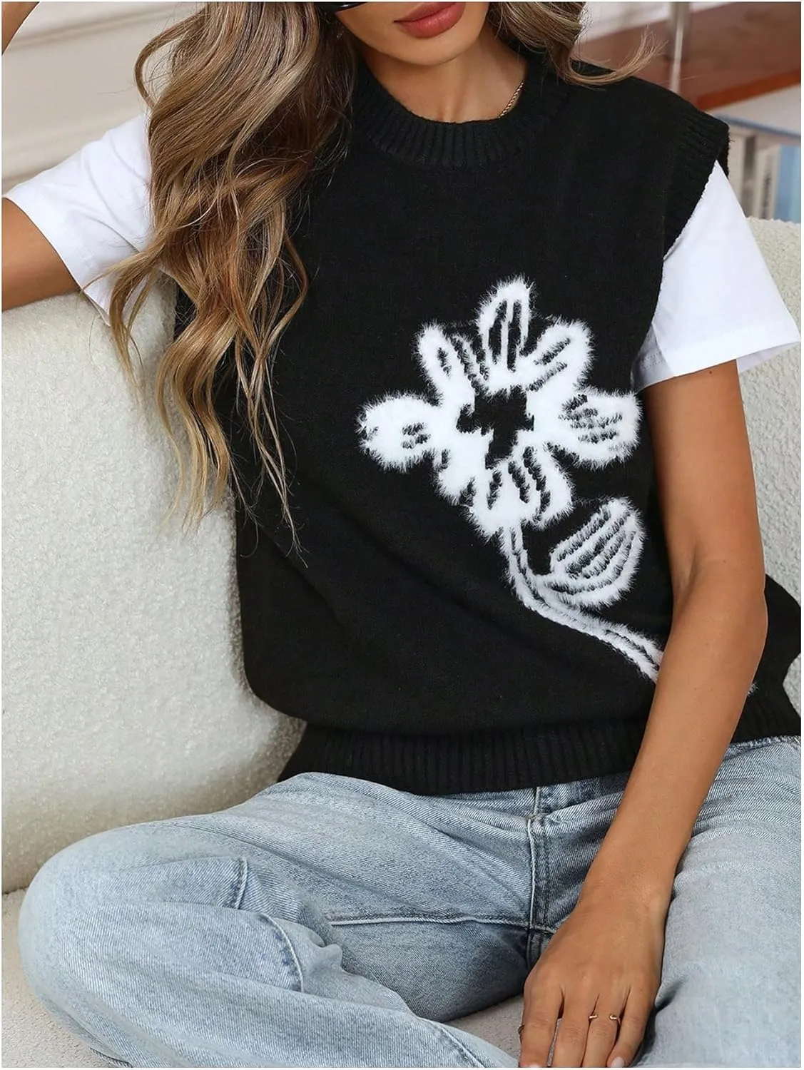 Verdusa Women's Floral Print Sweater Vest Round Neck Sleeveless Knit Pullover Top